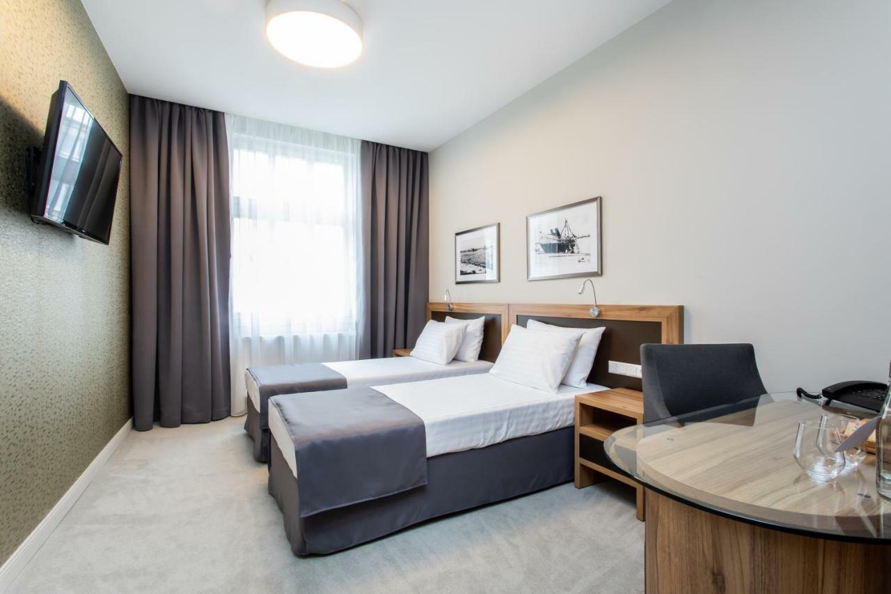 Jakubowy Hotel Gdynia Exteriör bild